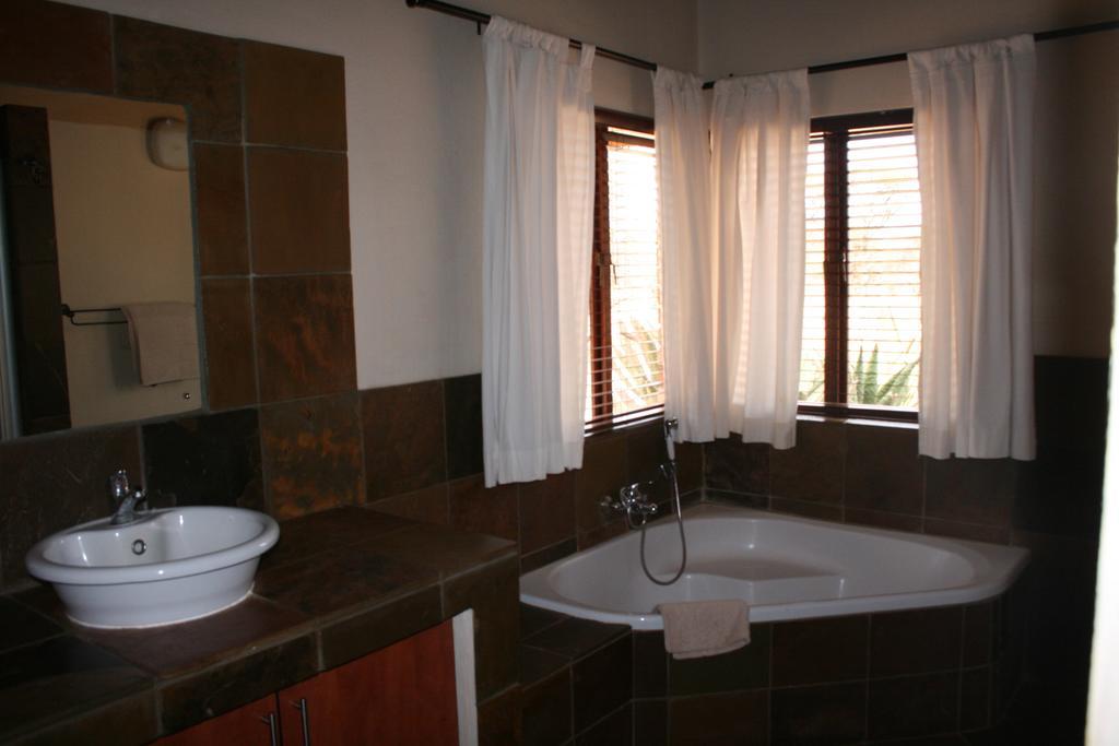 Makhato 84 Bush Lodge Bela-Bela Εξωτερικό φωτογραφία